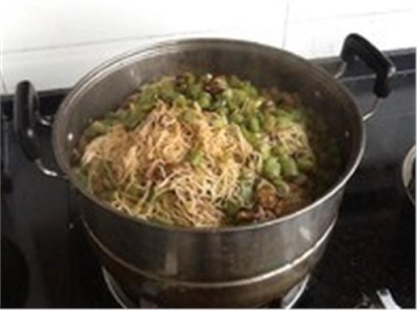 河南人的家常便饭，蒸面条，做法大公开，顿顿都能吃两碗