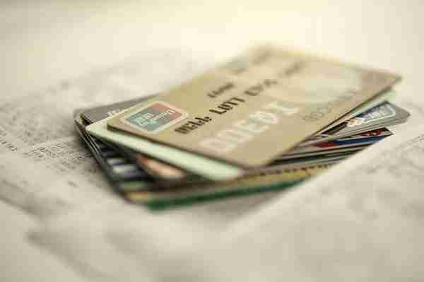 信用卡年费收费标准(信用卡年费收费标准是多少钱)