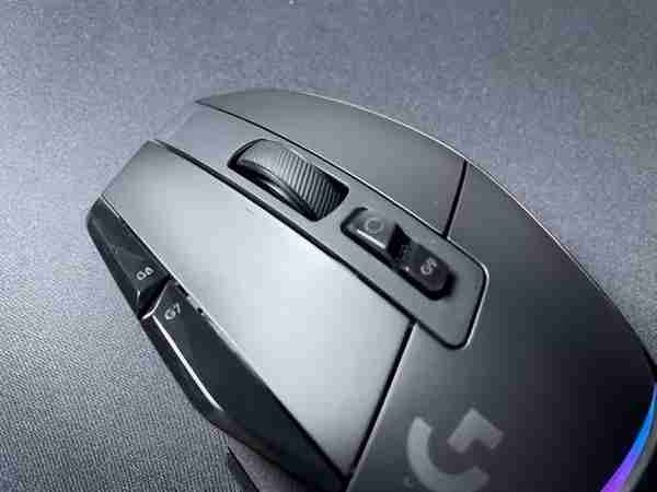 电竞玩家的桌面新宠 罗技G502X PLUS无线游戏鼠标评测