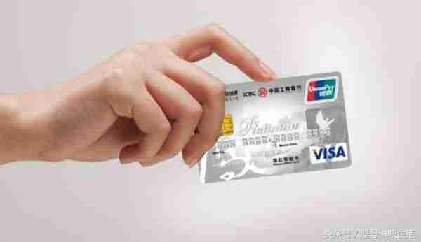 同一家银行两张信用卡额度共享，后办的卡可以不去银行激活吗？